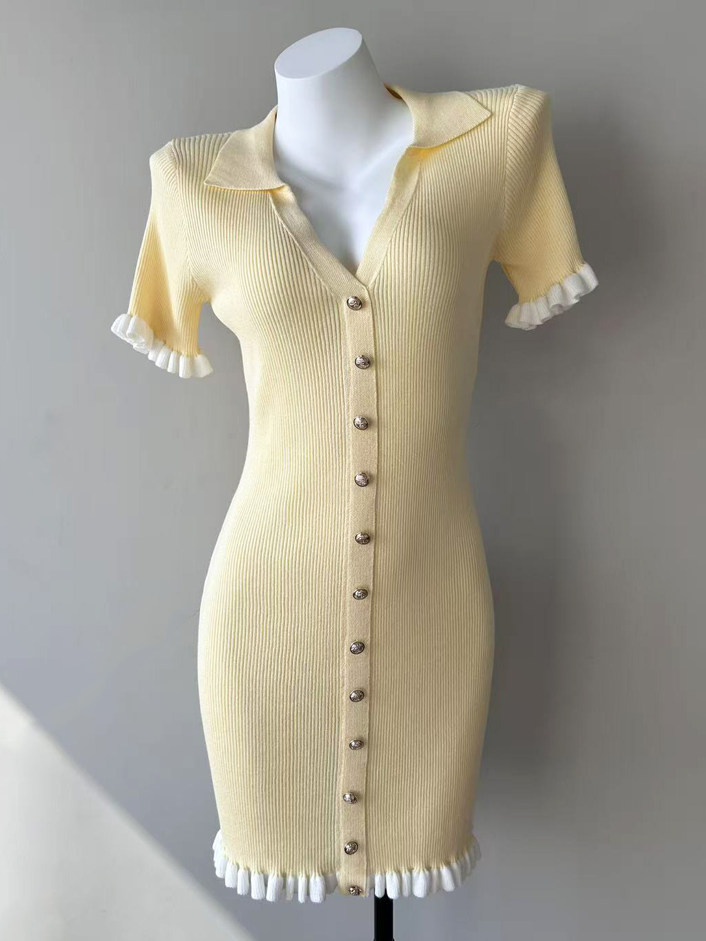 Womens French-style High-waisted Cropped Slim-fit Dress - Image 3