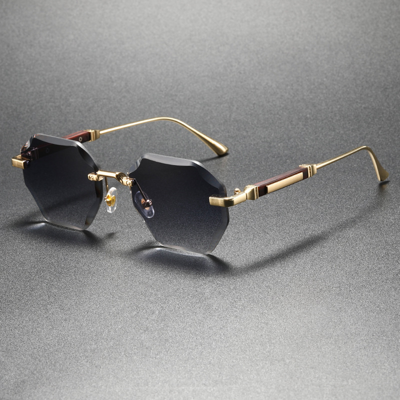 Fashionable Luxury Polygonal Gradient Sunglasses - Image 5