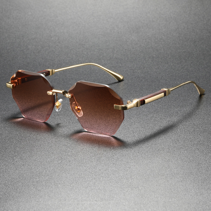 Fashionable Luxury Polygonal Gradient Sunglasses - Image 2