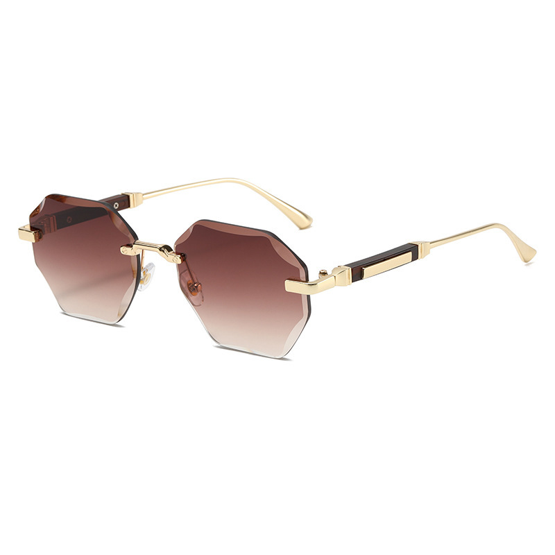 Fashionable Luxury Polygonal Gradient Sunglasses - Image 7