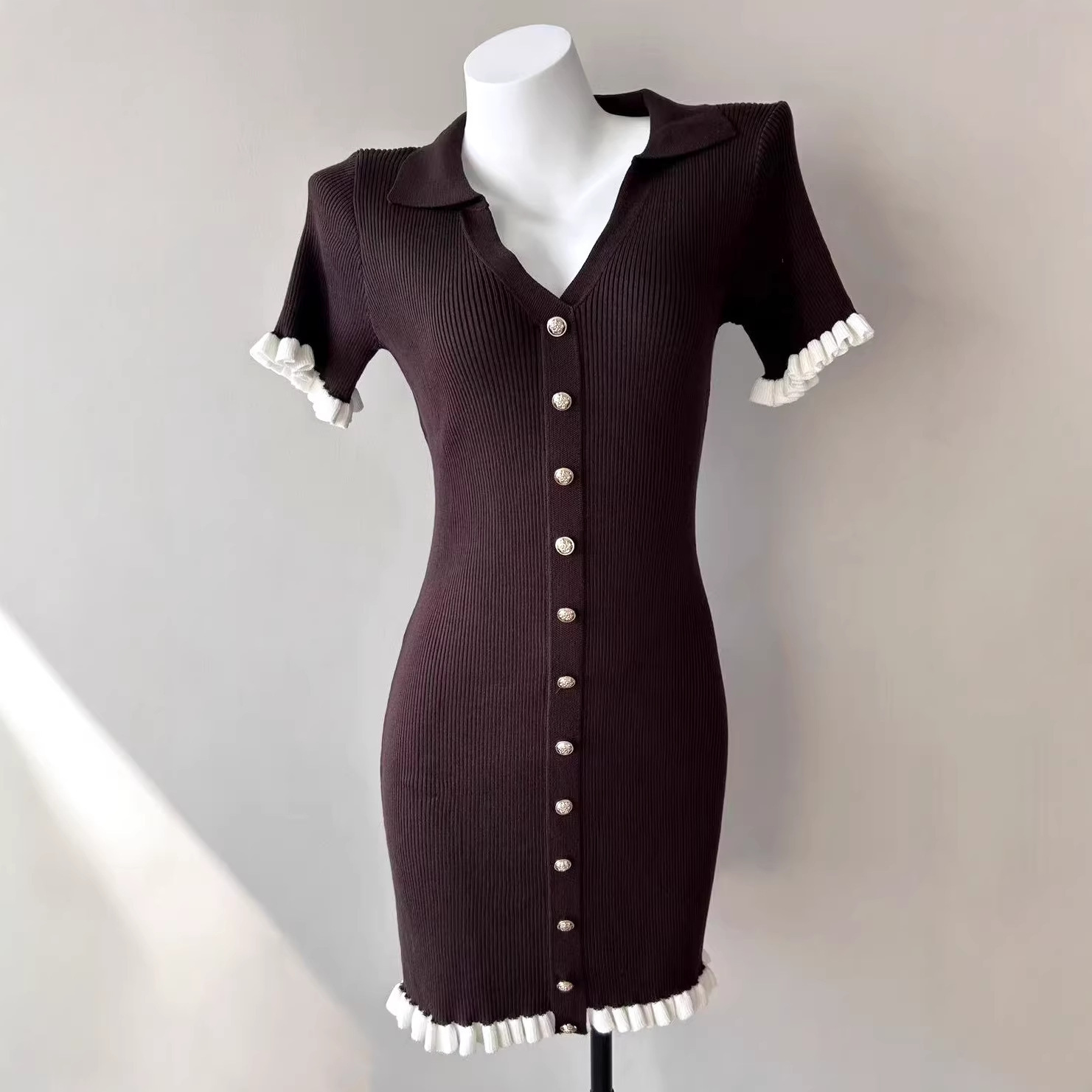 Womens French-style High-waisted Cropped Slim-fit Dress - Image 4